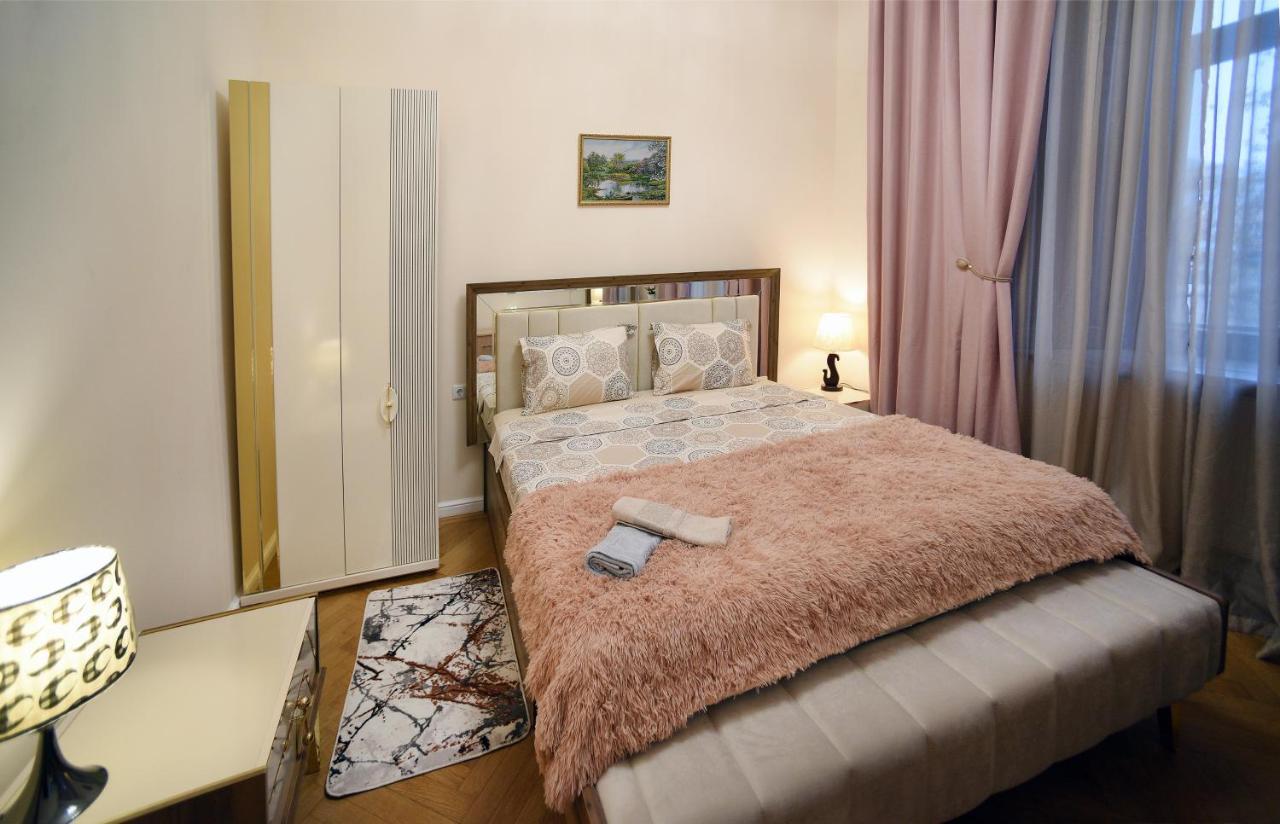 City Lux Hotel Tbilisi Buitenkant foto