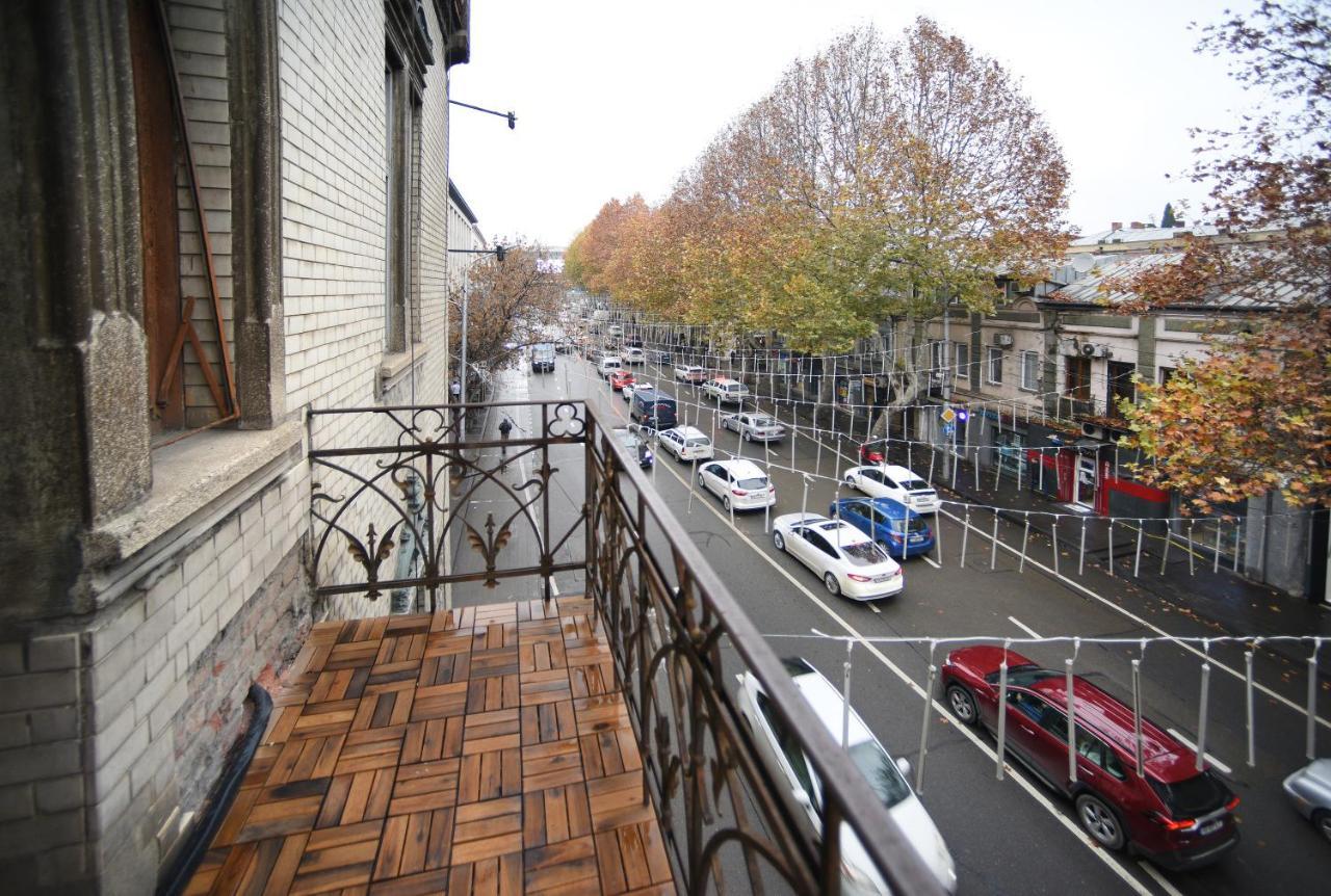 City Lux Hotel Tbilisi Buitenkant foto