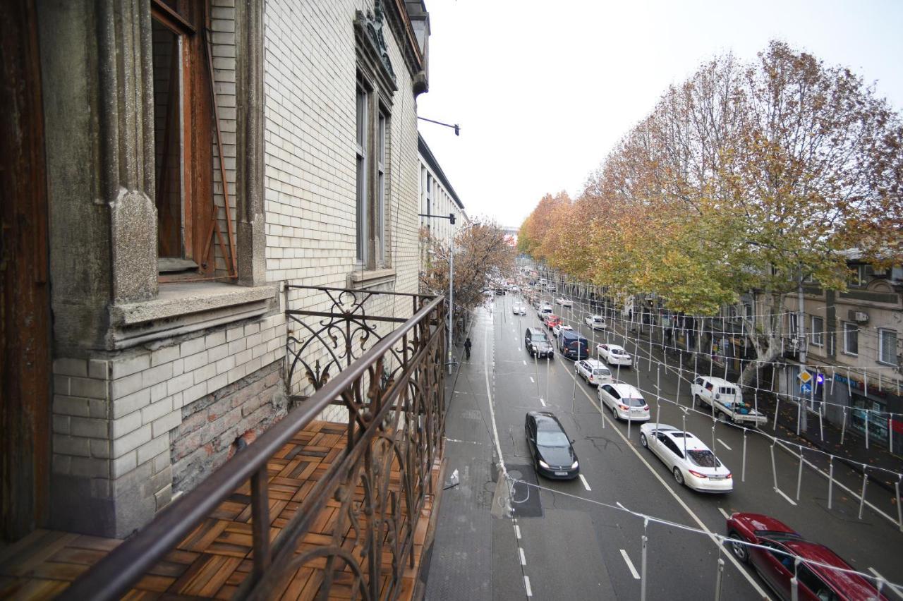 City Lux Hotel Tbilisi Buitenkant foto