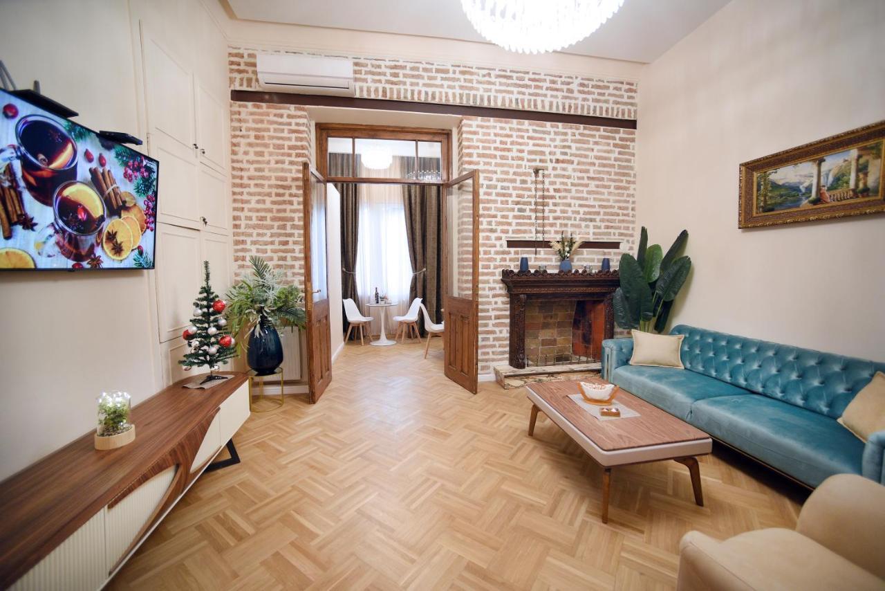 City Lux Hotel Tbilisi Buitenkant foto